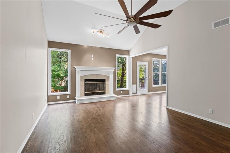 11413 114th St, Overland Park, KS 66210