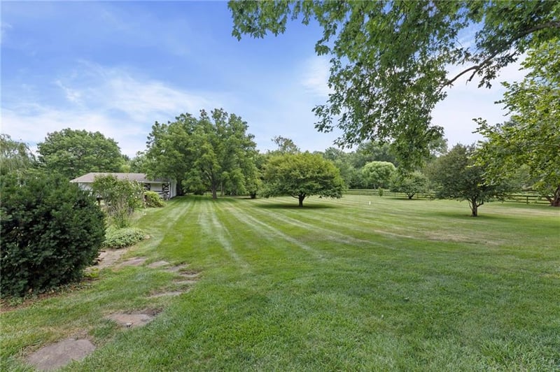 15005 Rosehill Rd, Overland Park, KS 66062