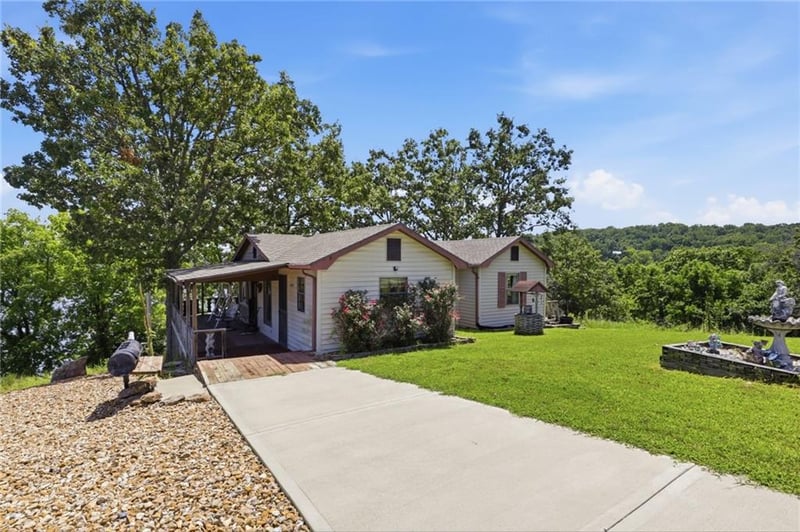 30643 Rosey Ln, Edwards, MO 65326