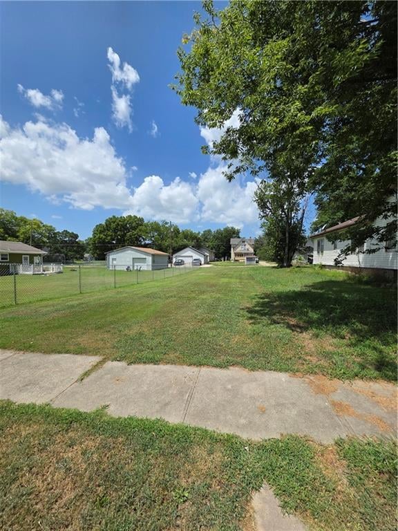 409 9th St, Independence, KS 67301