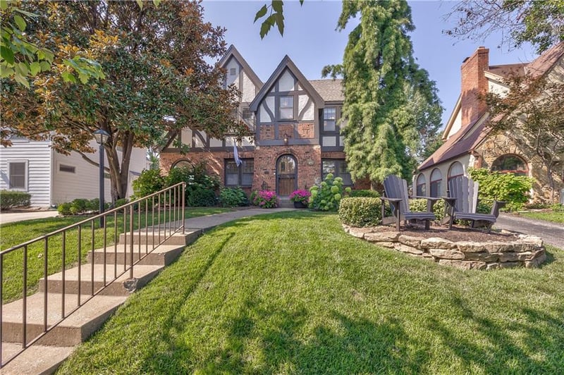 417 70th St, Kansas City, MO 64113