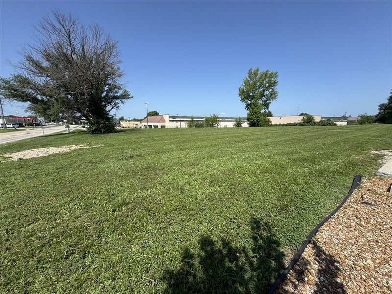623 Young Ave, Warrensburg, MO 64093
