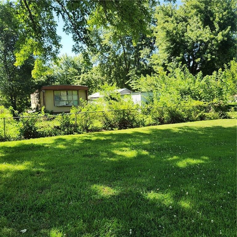 200 5th St, Henrietta, MO 64036