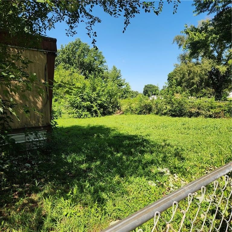 200 5th St, Henrietta, MO 64036