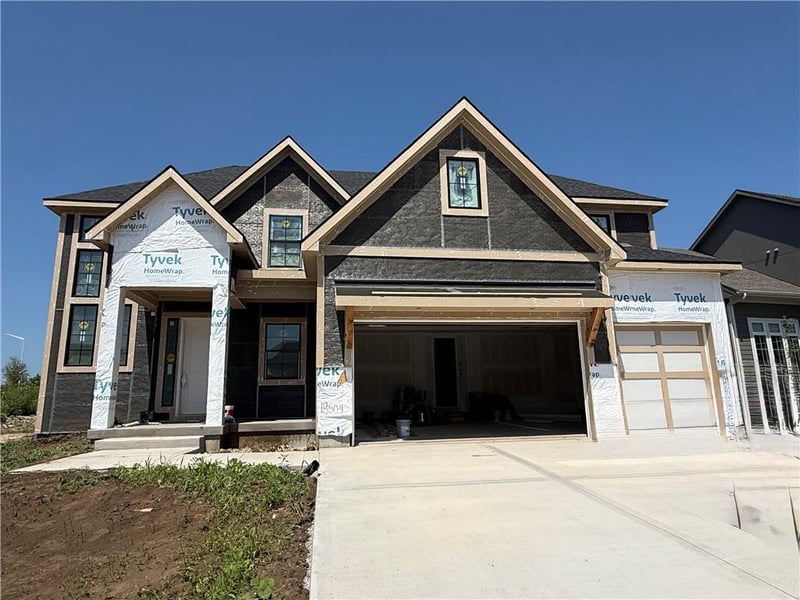 18504 Windsor St, Overland Park, KS 66085