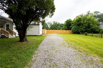 5112 Rinker Rd, Kansas City, MO 64129