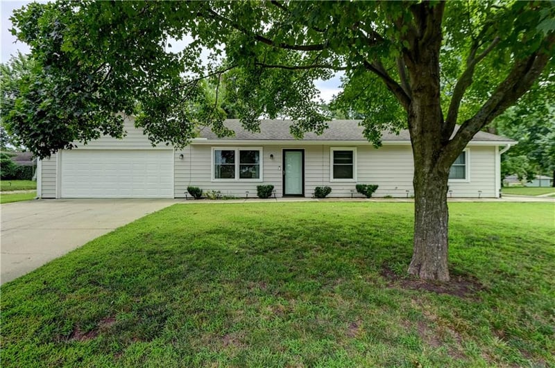 902 Birch St, Eudora, KS 66025