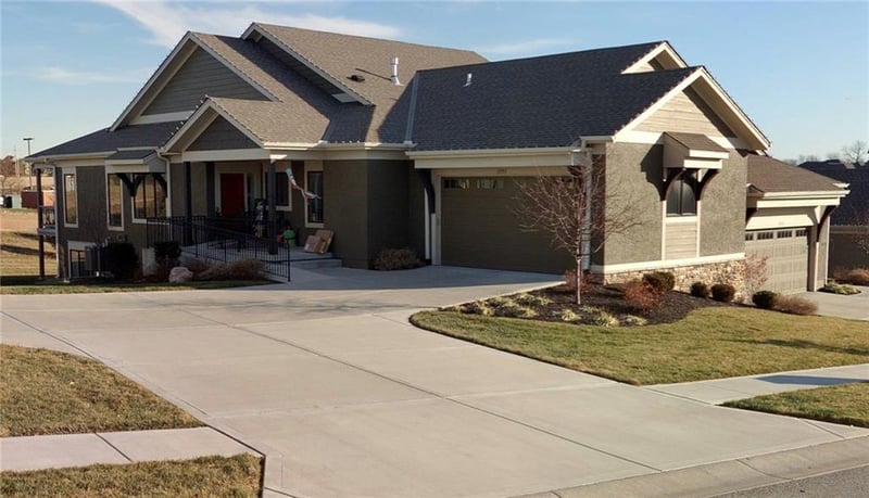 11551 Waterford Dr, Olathe, KS 66061