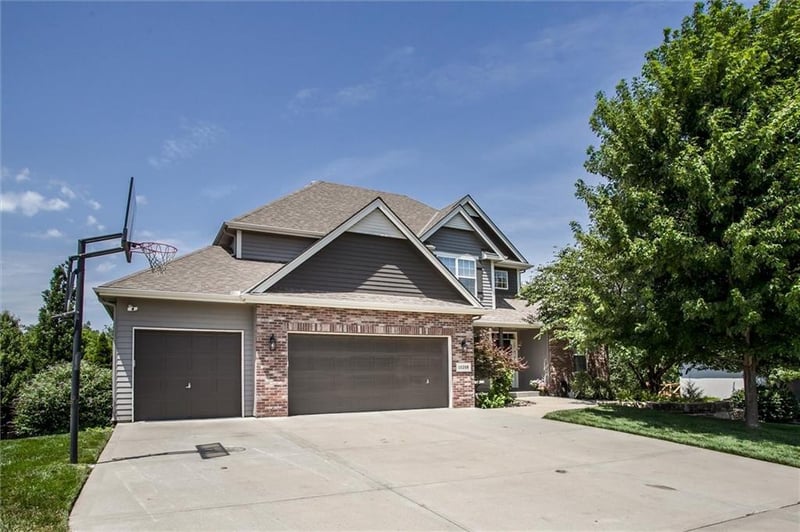 10208 Farley Ave, Kansas City, MO 64157