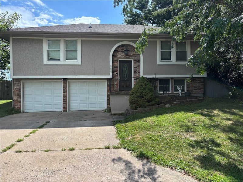 505 5th Ter, Odessa, MO 64076