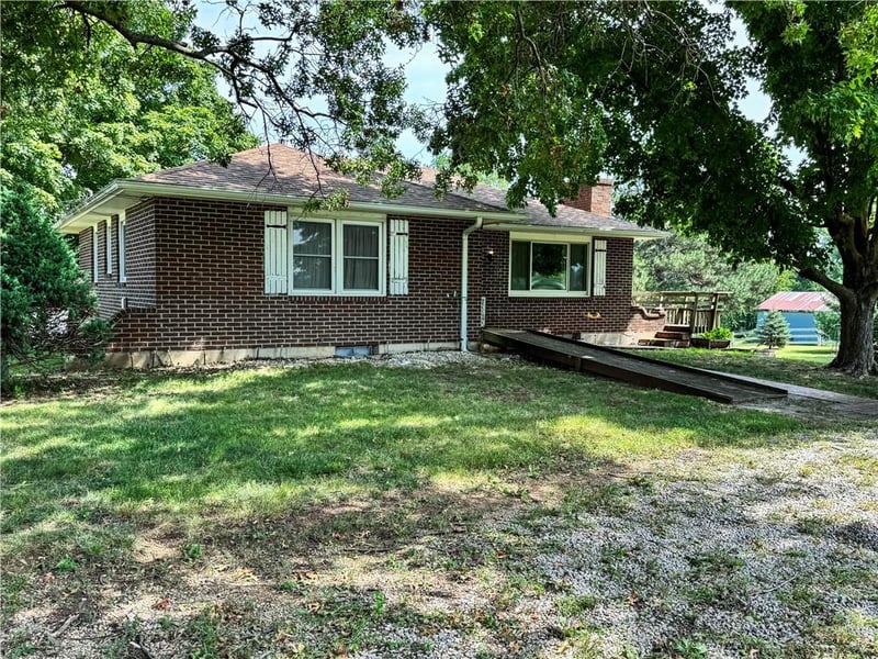 22217 Victory Rd, Spring Hill, KS 66083