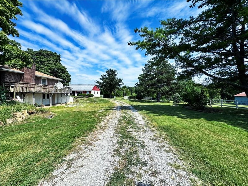 22217 Victory Rd, Spring Hill, KS 66083