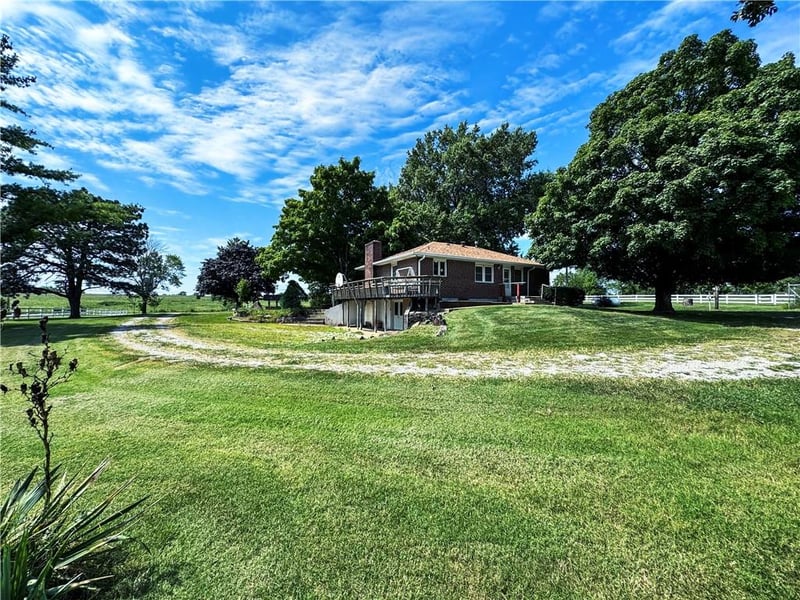 22217 Victory Rd, Spring Hill, KS 66083