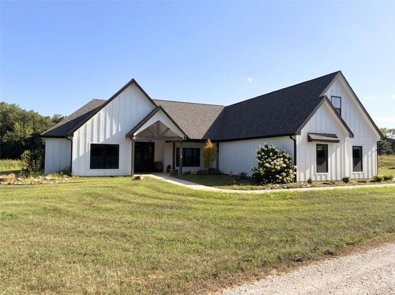 1102 1033 Rd, Lawrence, KS 66047