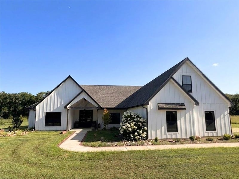 1102 1033 Rd, Lawrence, KS 66047