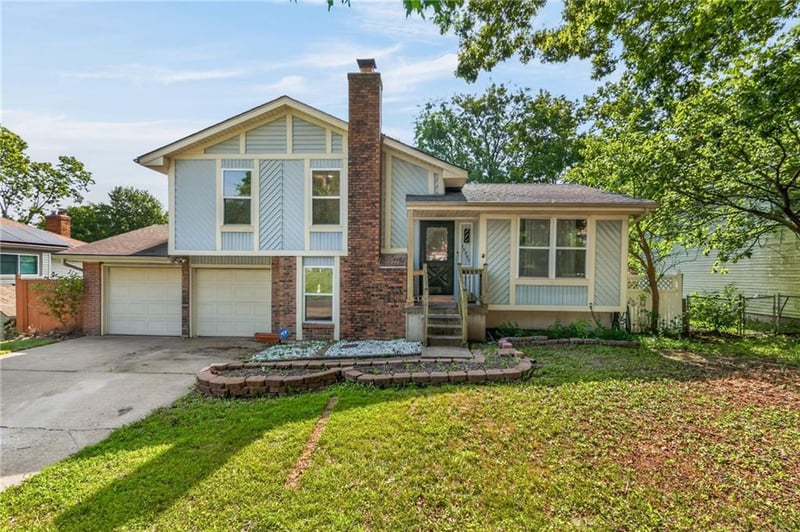 13307 Overhill Rd, Grandview, MO 64030