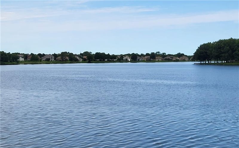 822 Lighthouse Point, Lee's Summit, MO 64082