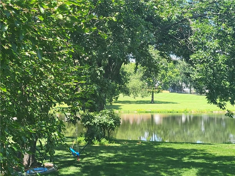 822 Lighthouse Point, Lee's Summit, MO 64082
