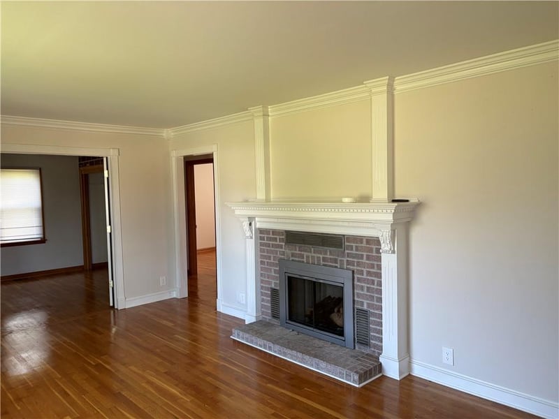 2405 Mechanic St, Harrisonville, MO 64701