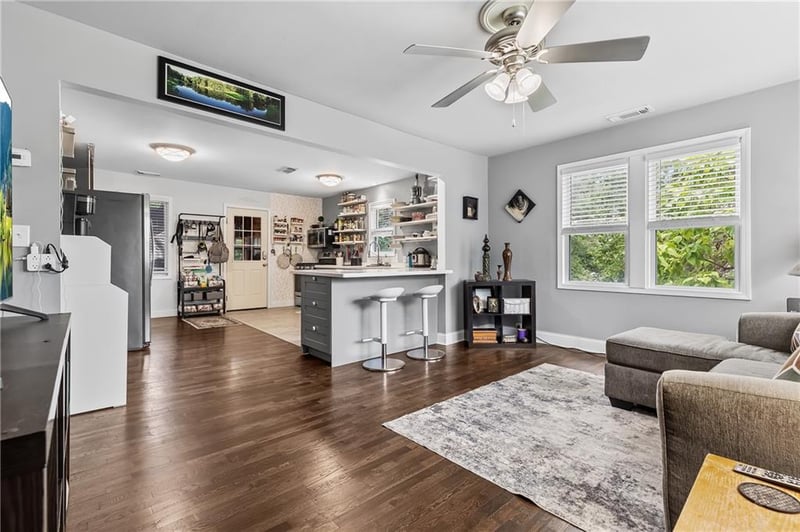 7108 Kranz Rd, Gladstone, MO 64118