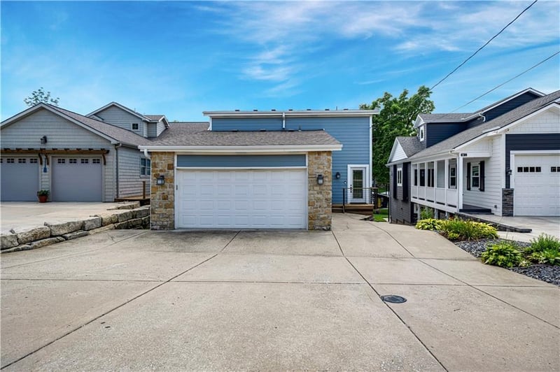 3 W St, Lake Lotawana, MO 64086