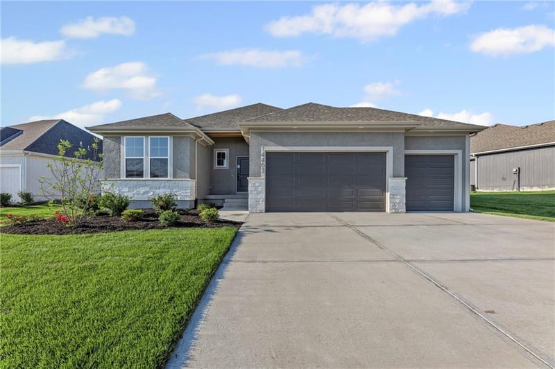 12212 Emerald St, Olathe, KS 66061