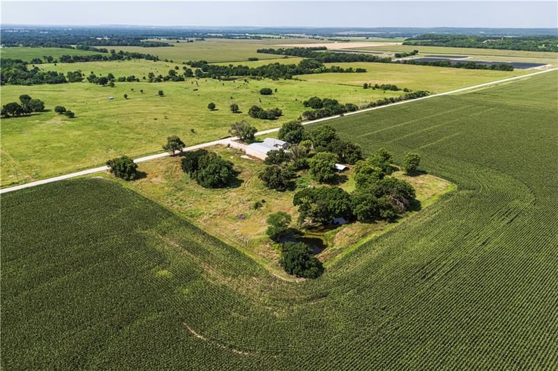 18720 800 Rd, Altoona, KS 66710