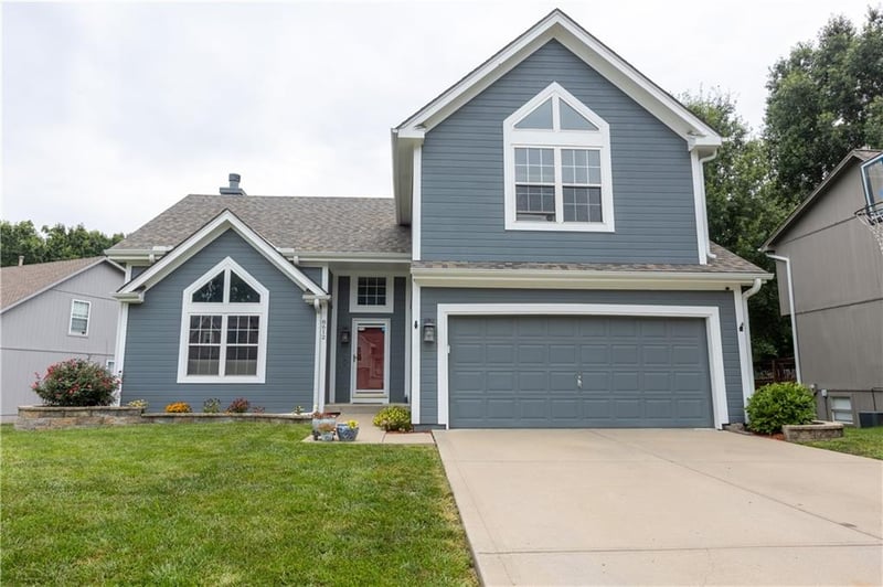 8612 72nd Ter, Kansas City, MO 64158