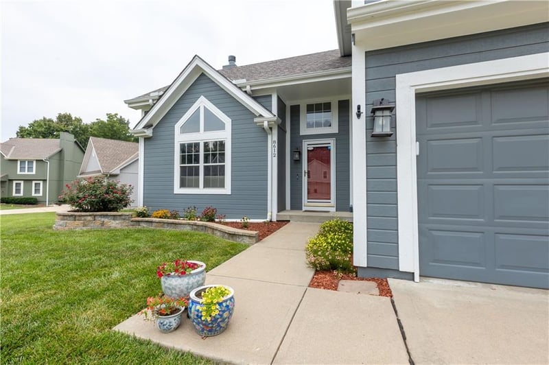 8612 72nd Ter, Kansas City, MO 64158