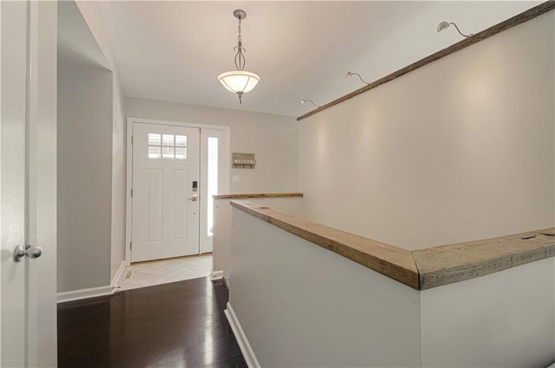 10846 Bradshaw St, Overland Park, KS 66210