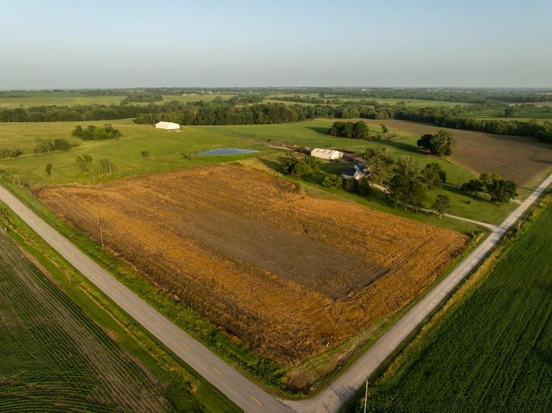 20731 Cowsert Dr, Braymer, MO 64624