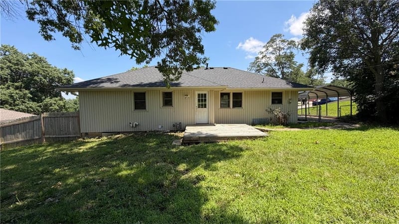 1424 Western St, Leavenworth, KS 66048