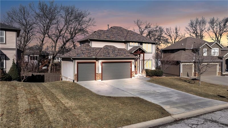 1236 Vivian Dr, Warrensburg, MO 64093