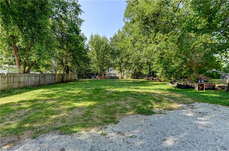 511 Green St, Clinton, MO 64795