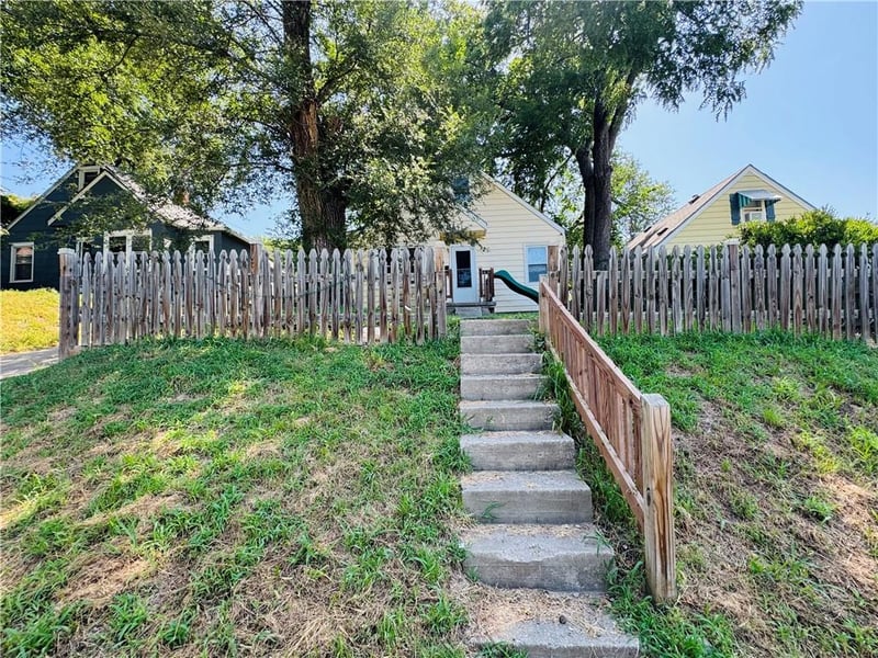 445 Quincy Ave, Kansas City, MO 64123