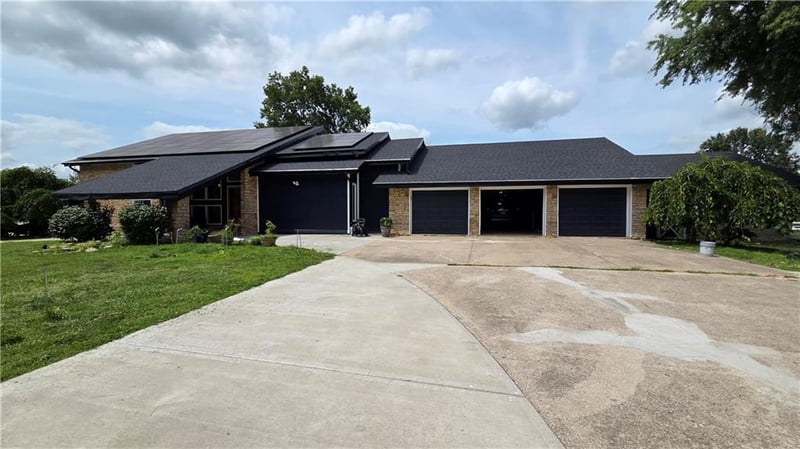 23600 88th St, Lee's Summit, MO 64064