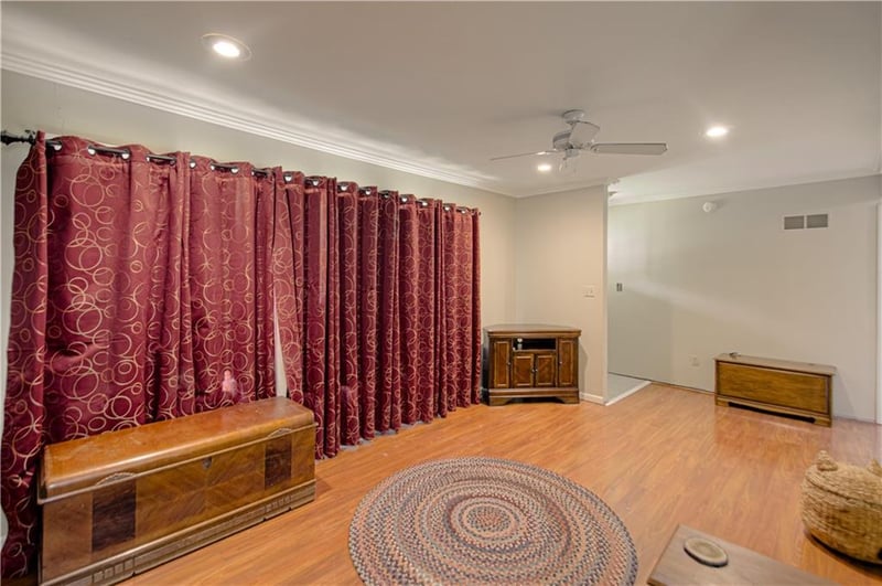 4748 Reinhardt Dr, Roeland Park, KS 66205