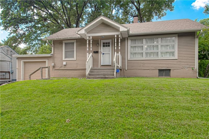 4748 Reinhardt Dr, Roeland Park, KS 66205