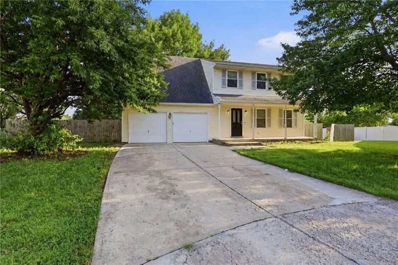201 Poplar Dr, Gardner, KS 66030