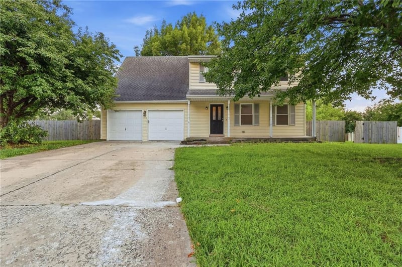 201 Poplar Dr, Gardner, KS 66030