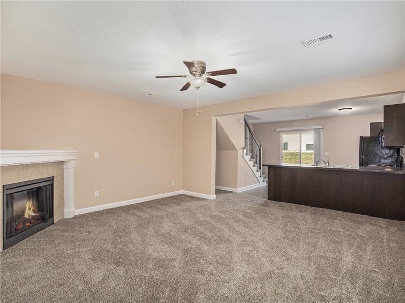 254 Pointe Ln, Raymore, MO 64083