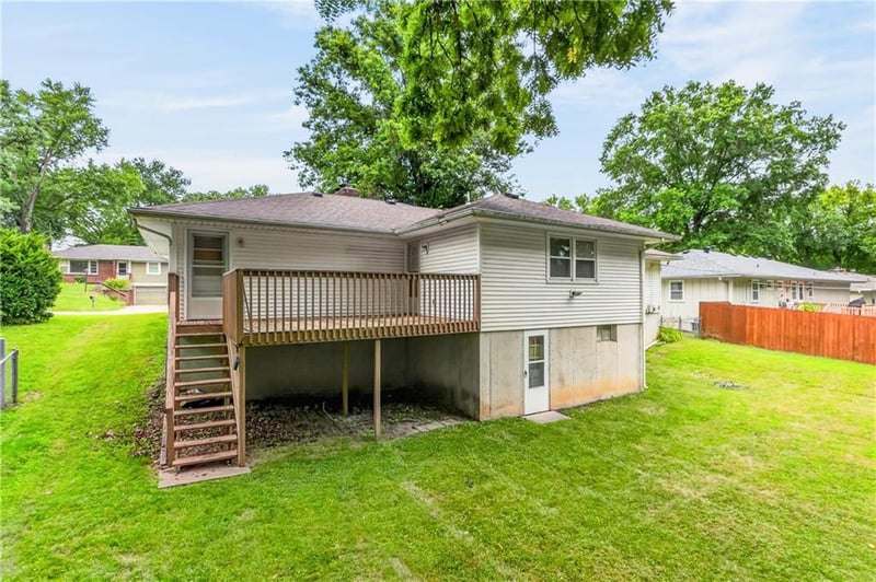 8029 Yecker Ave, Kansas City, KS 66109