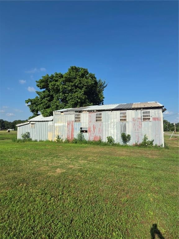 110 9th St, Mulberry, KS 66756