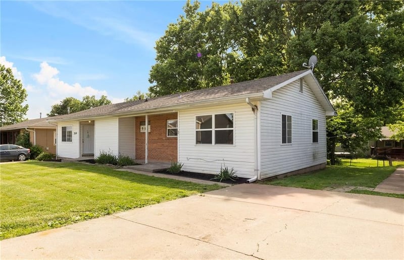 512-514 Maier Dr, Belton, MO 64012