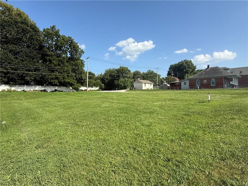 711 Sterling Ave, Independence, MO 64054