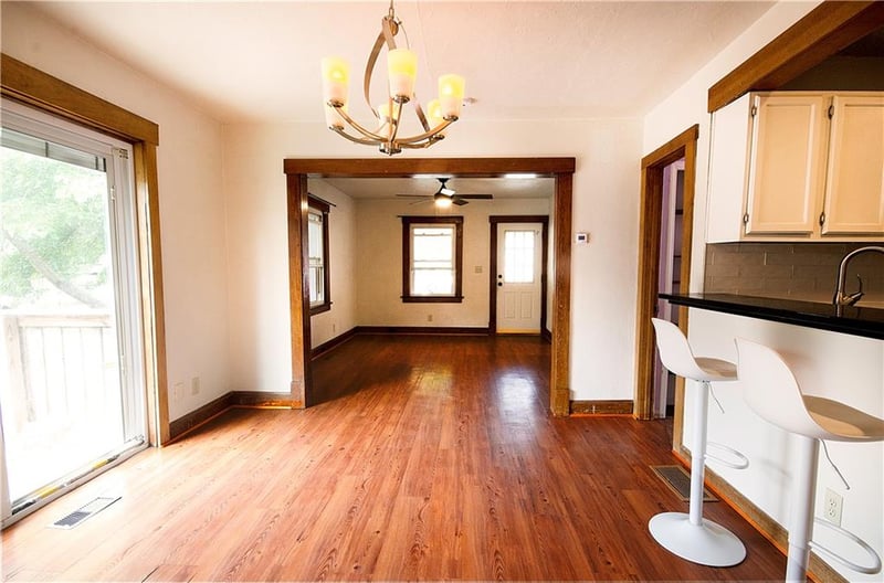 227 Ash Ave, Independence, MO 64053