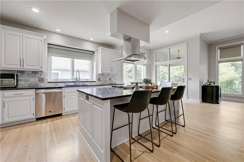 15448 Iron Horse Cir, Leawood, KS 66224