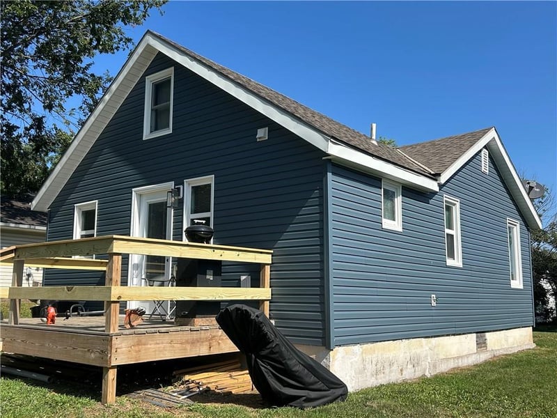 1320 3rd St, Maryville, MO 64468