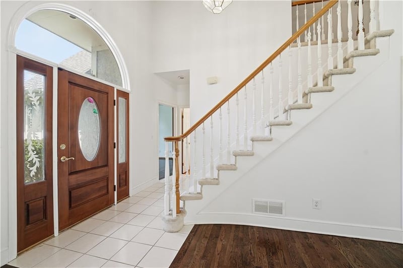 1101 Waterfield Village Dr, Blue Springs, MO 64014