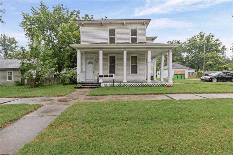 417 2nd St, Ottawa, KS 66067